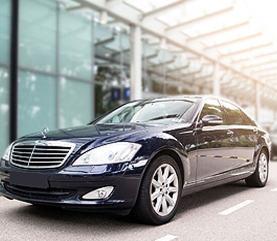 Service Provider of Luxury Cabs Rental Services in New Delhi, Delhi, India.